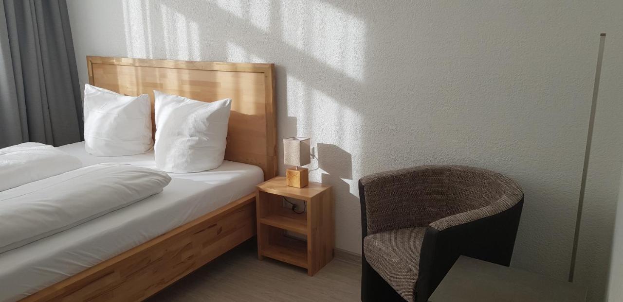 Hb 32 Metzingen Hotel Metzingen  Ngoại thất bức ảnh