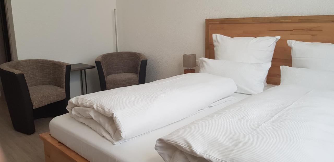 Hb 32 Metzingen Hotel Metzingen  Ngoại thất bức ảnh
