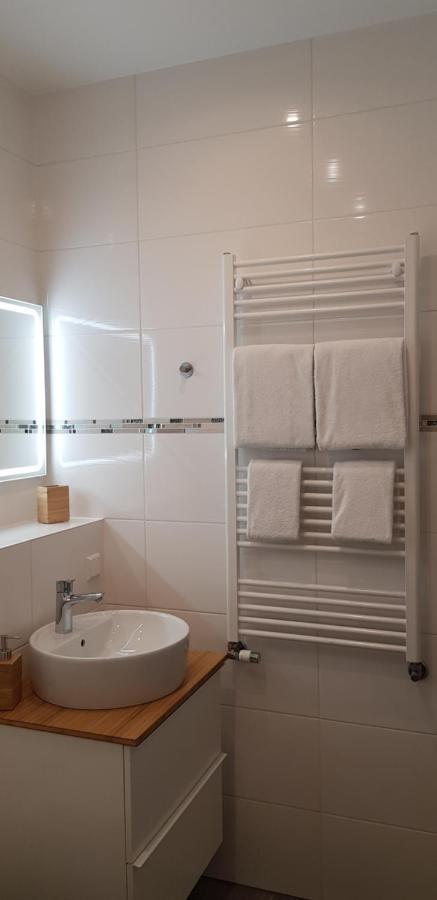 Hb 32 Metzingen Hotel Metzingen  Ngoại thất bức ảnh