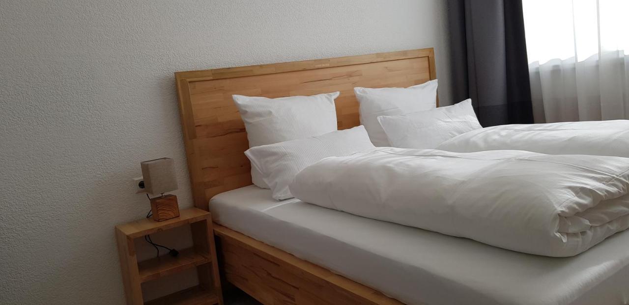 Hb 32 Metzingen Hotel Metzingen  Ngoại thất bức ảnh